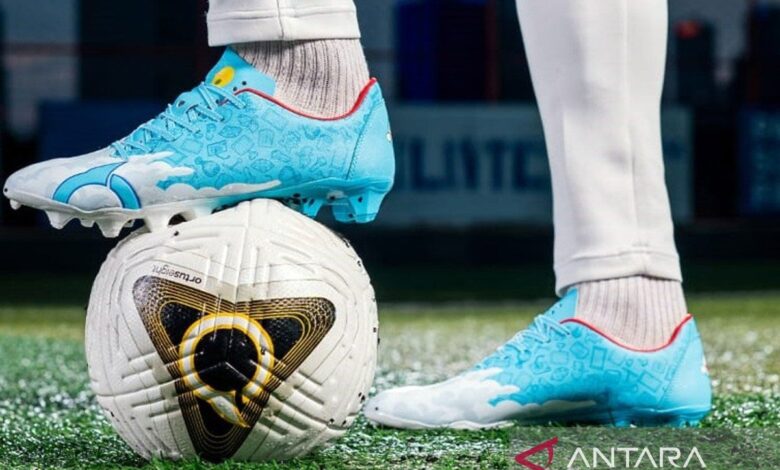 Ortuseight ajak pesepak bola nostalgia lewat sepatu bernuansa Doraemon