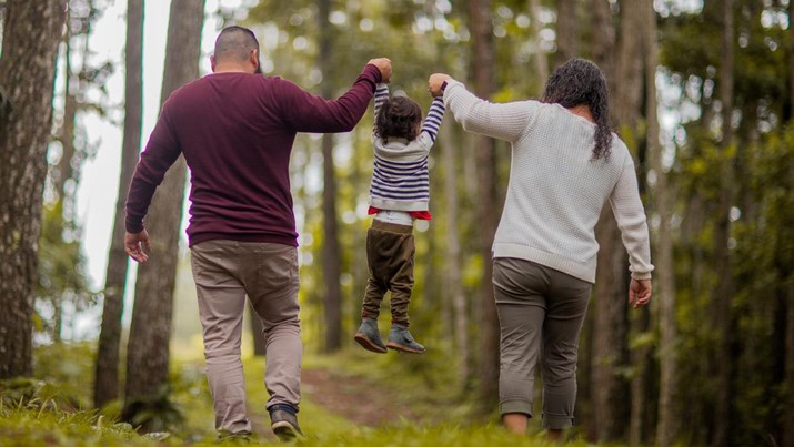 Kecerdasan Anak Diturunkan dari Ibu atau Ayah? Hal ini Risetnya