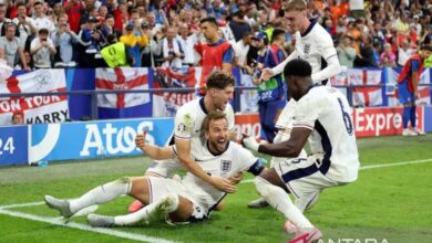 Inggris secara dramatis ke perempat final usai kalahkan Slowakia 2-1